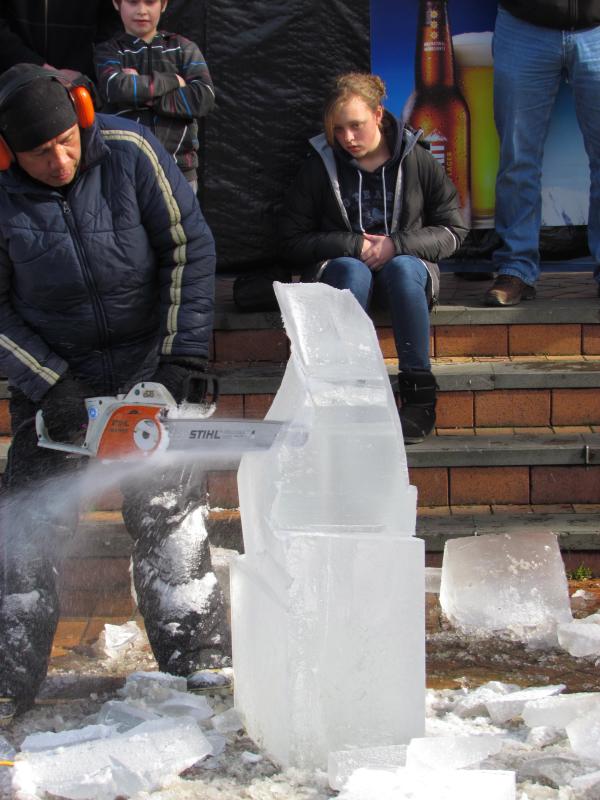 Ice Carving