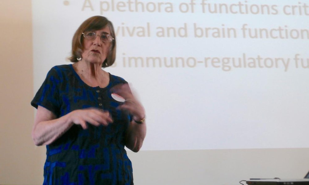 Dr Ros Vallings