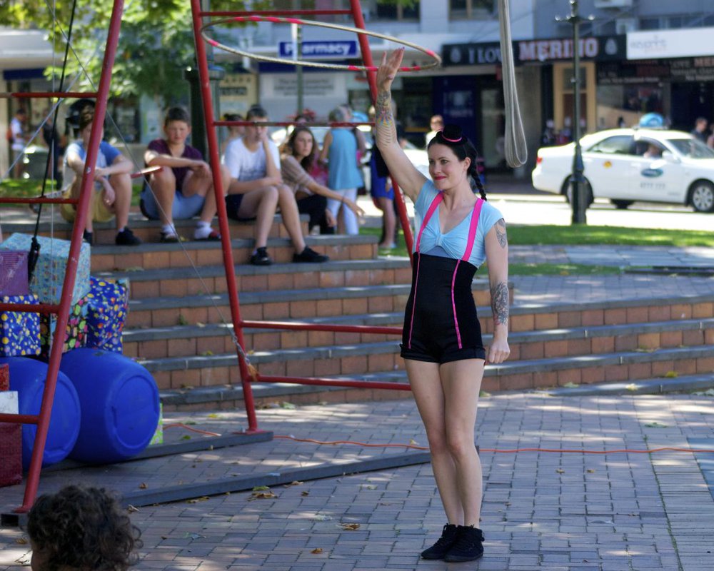 In and Out of Context: a street light circus