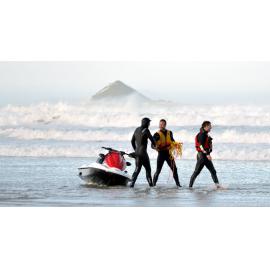 Good surf running  -  Green Island in the back ground