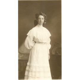 Dorothy Theomin as a young woman