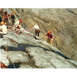 Face Rescue Team in action