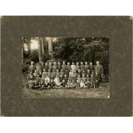 Kelly Isaac in school photo c.1922