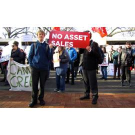 "Keep our Assets" Rally in Dunedin