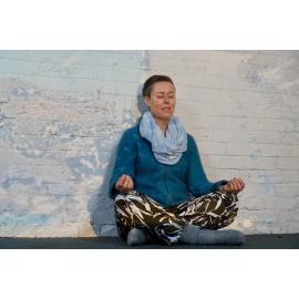 ‘Finding my Feet’ or ‘My heart is a warm hearth finding shelter at the feet of your love’ – Hahna Read