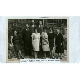 Zahee Lettoof and her  family  