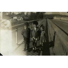 Ricky Farr , Seba Farry, Joanne Farry