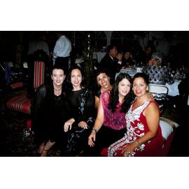 Tom and Margaret Williams daughters with their aunties.