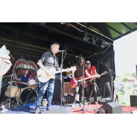 Waitati Music Festival by Paul S Allen: Shakes and the Trouble Makers