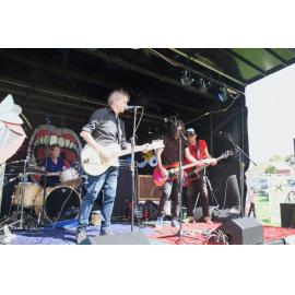 Waitati Music Festival by Paul S Allen: Shakes and the Trouble Makers