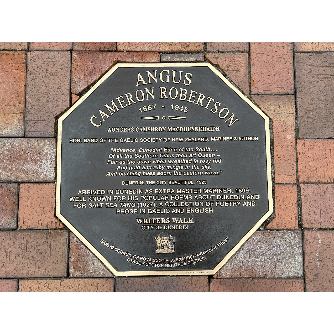 Angus Cameron Robertson Writers' Walk plaque unveiling