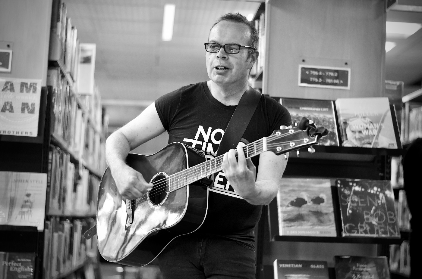 darryl baser performing at the Nook & Cranny Music Festival in May 2017. Photo credit: Paul S Allen